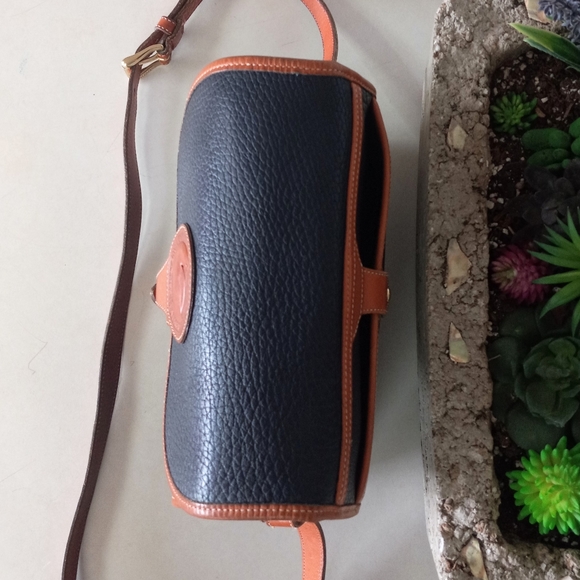 Dooney & Bourke Essex crossbody, Midnight Blue, 1993 - Picture 4 of 13